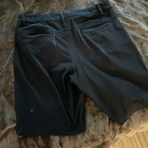 large navy men’s lululemon shorts